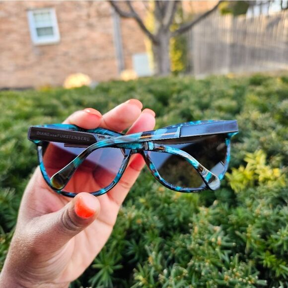 Diane Von Furstenberg DVF511S 58-16-135 Cat Eye 282 Sunglasses